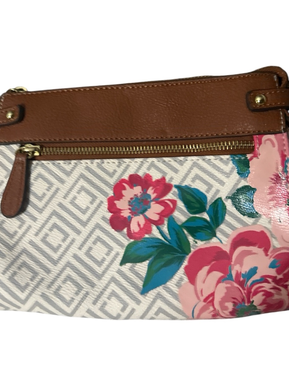Liz Claiborne Pink Floral Wristlet with Brown Trim like new gold accents cute